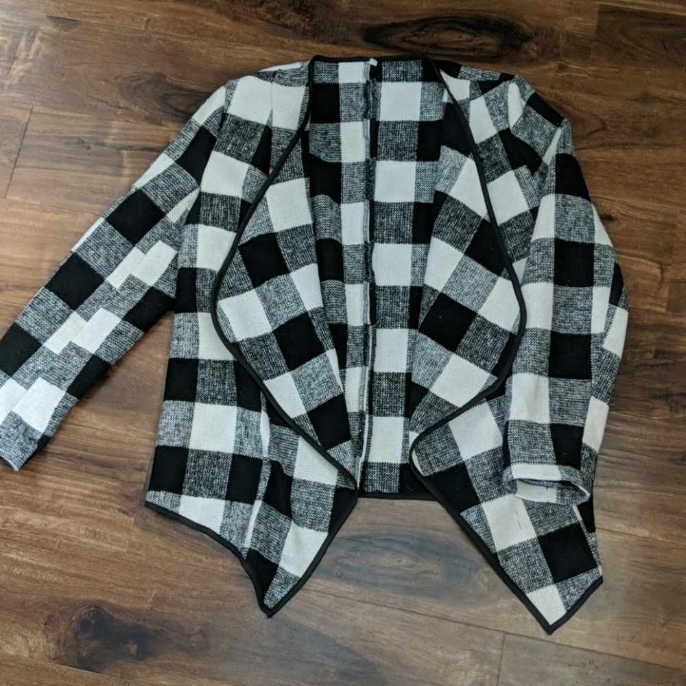 Long Sleeve Plaid Cardigan